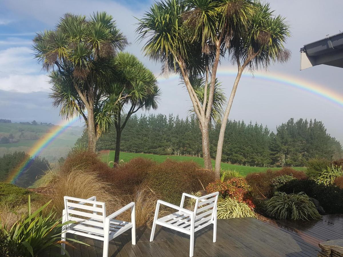 Above The River Karapiro Bed & Breakfast Екстер'єр фото